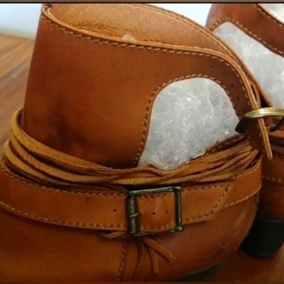 Free People shredded ankle booties, caramel, block heel - Picture 6 of 10